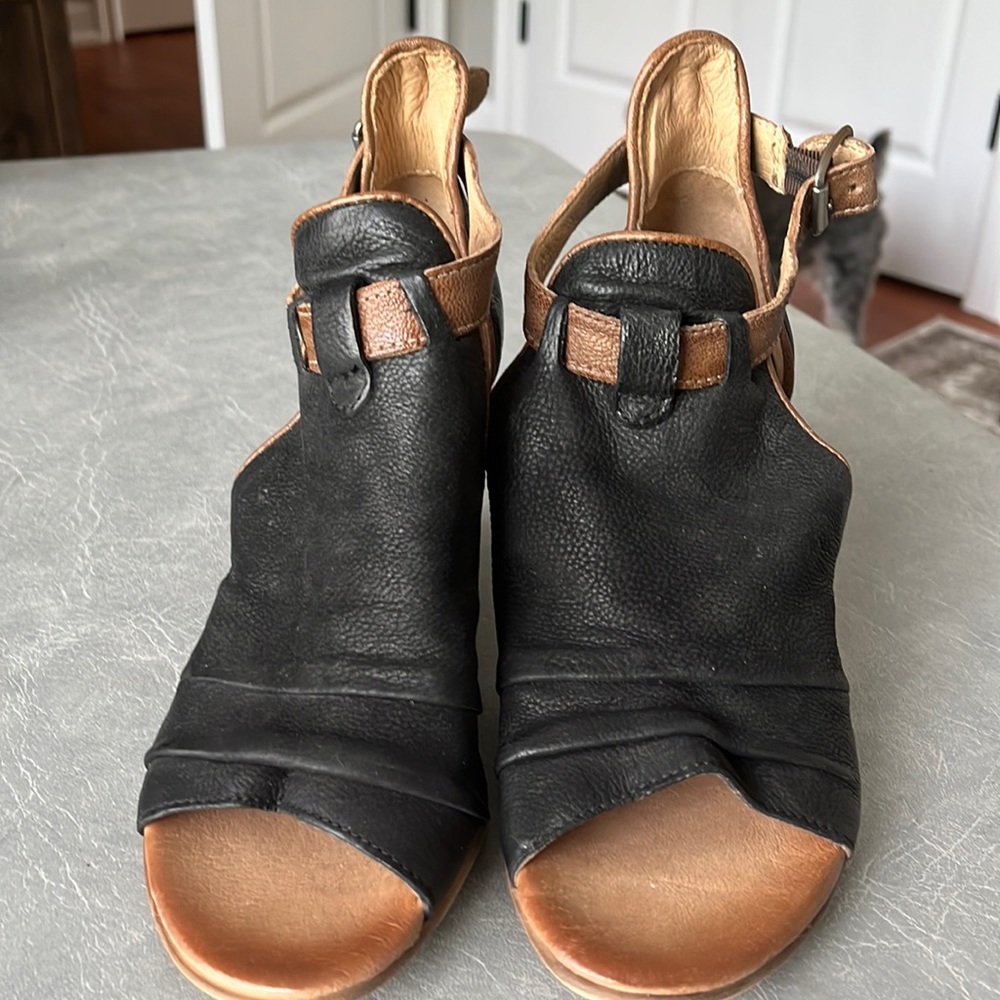 Miz Mooz wedges